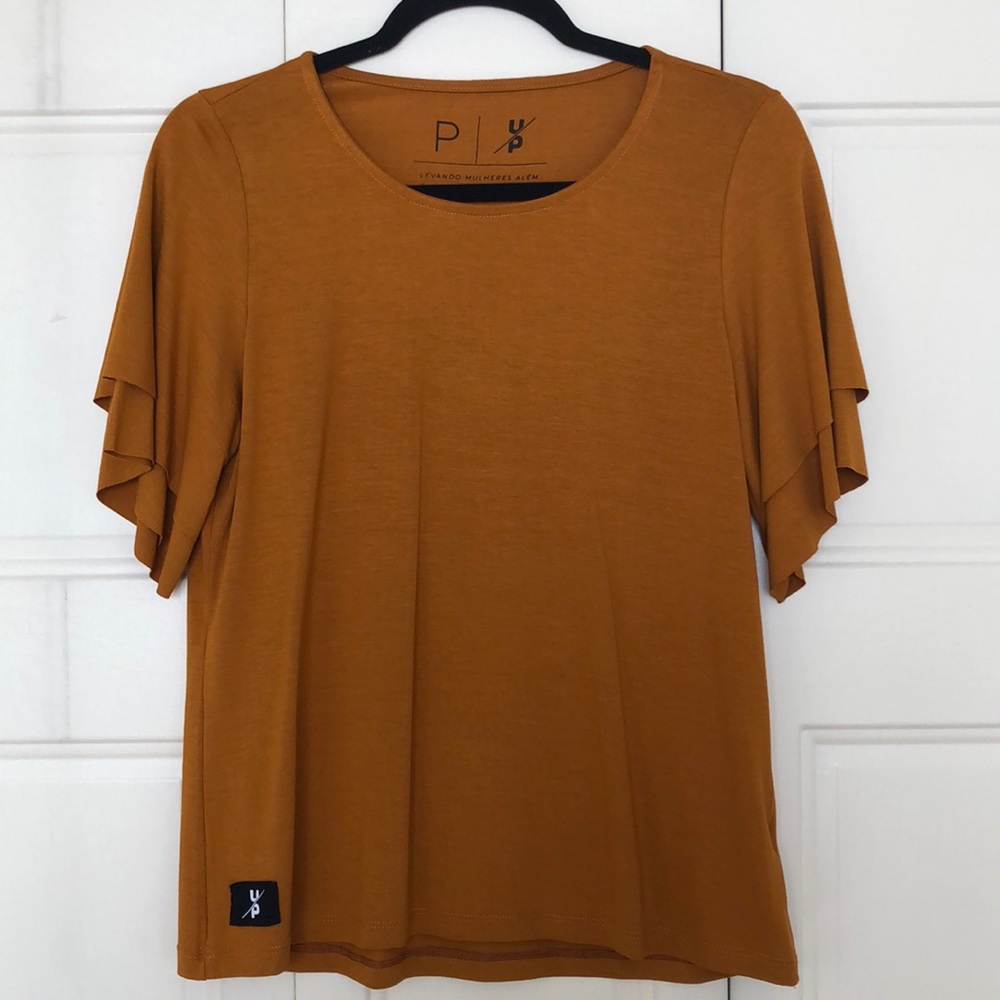Layer sleeved shirt